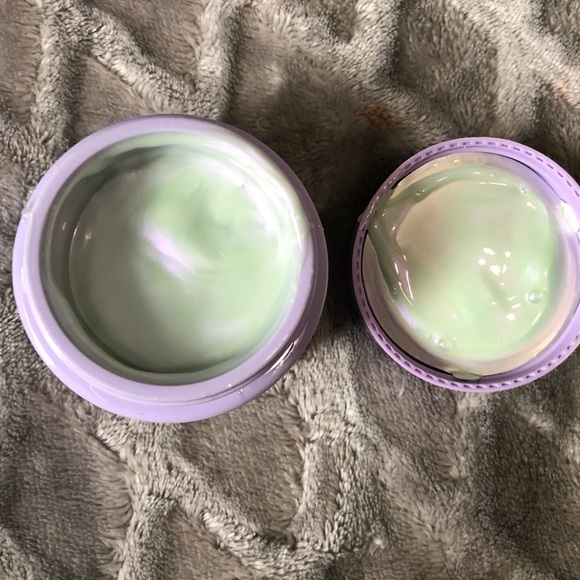 SOLD🔴🔴Sugar kitten holographic peel off mask - Picture 4 of 4